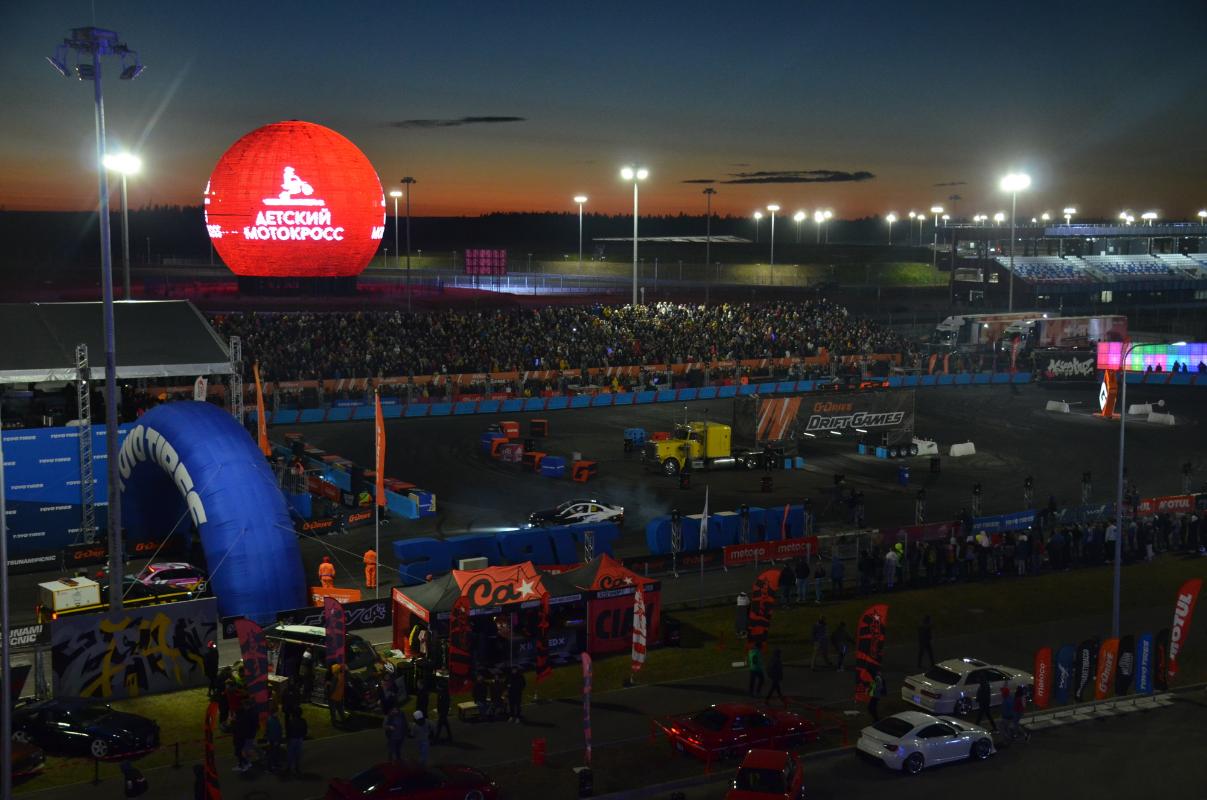 «Газпром космические системы» обеспечил трансляцию событий фестиваля автомобильной культуры 