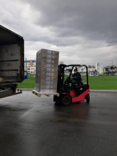 Тысячи комплектов спутникового доступа в Интернет на пути к потребителям услуг